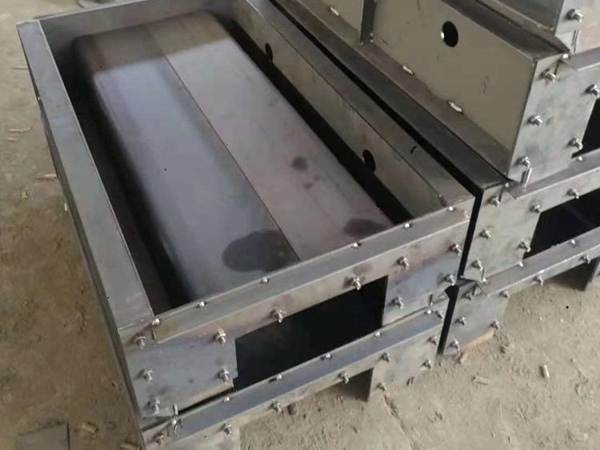 農(nóng)田灌溉水渠鋼模具 (4)